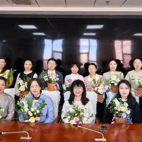 自治区能源局开展“插花及书香三八读书”活动庆祝国际“三八”妇女节
