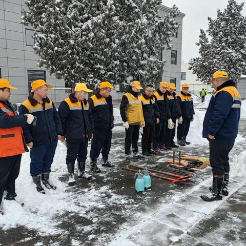 以雪为令  铁军战风雪  雪停路通