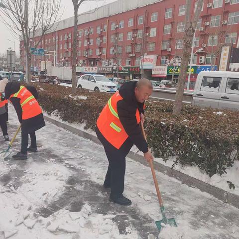 破冰除雪无畏寒，环卫工人最温暖《任丘环卫》