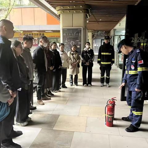 官扎营街道联合千寻电竞网吧开展消防逃生应急演练