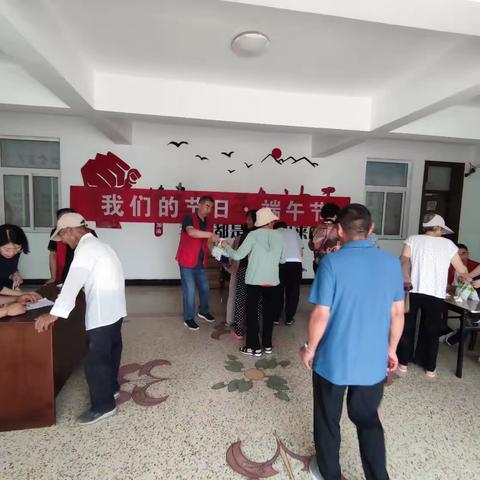 东台头村开展“浓情粽飘香  端午享安康”迎端午发粽子活动