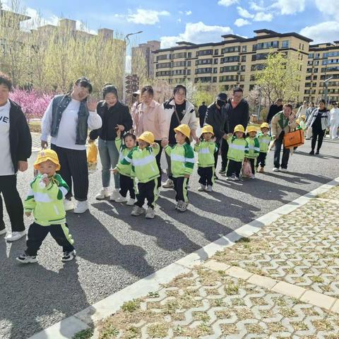 爱在春日 家园共育“趣”春游——扎赉特旗音德尔第五幼儿园研学实践活动