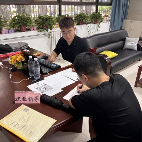 莲湖区人社局举办西安理工大学专场岗位推荐活动 助力毕业生精准就业