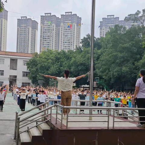 【东笋小学】唱响六月 放飞梦想——百色市右江区滨江小学教育集团东笋校区第十七周工作纪实