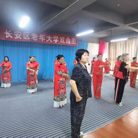 戏曲验收促排练 喜迎“七一”展风采