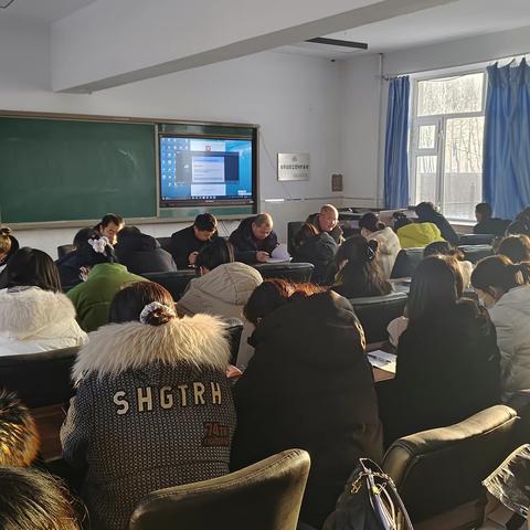 携手奔赴冬约 家校共话成长—花园镇中心小学期末家长会