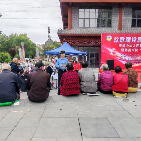 借力百姓大舞台 宣讲交通平安课