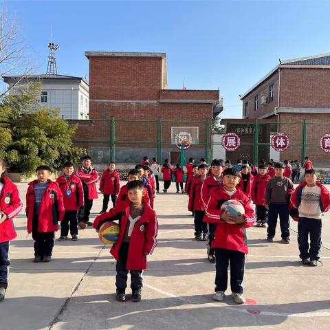 大章中心小学篮球社团活动