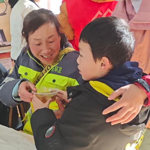 “浓情冬至，爱心相伴”晶晶幼儿园冬至节走进社区送温暖活动