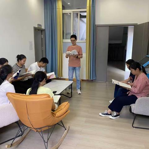 向阳而生，青春同行——开远市孙德艳名班主任工作室“心理健康教育”主题班会