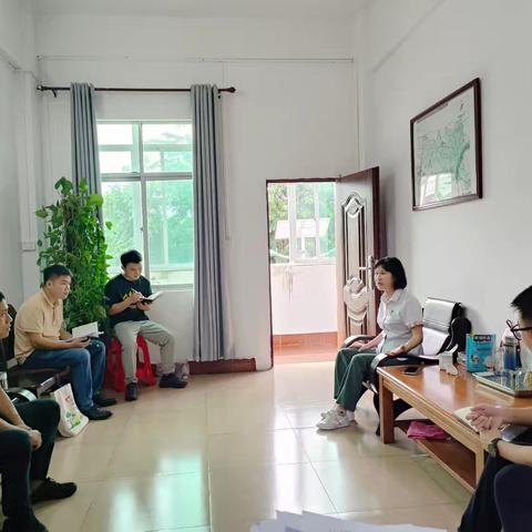 王永珍到荣邦乡指导被征地农民养老保险缴费补贴工作