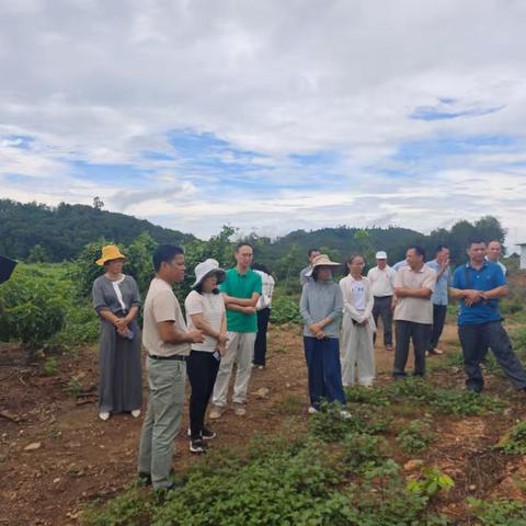 细水乡赴荣邦乡考察交流产业发展情况