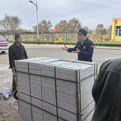 依兰县消防救援大队对辖区在建工地、居民小区进行消防安全检查