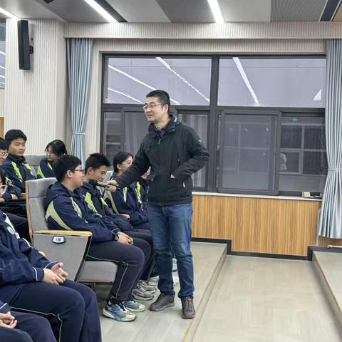 逆袭·正当时——西安市第八十三中学初2026届部分学生动员大会顺利召开