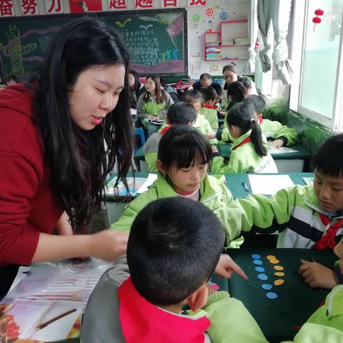 主题教研共研讨 学习分享促提升