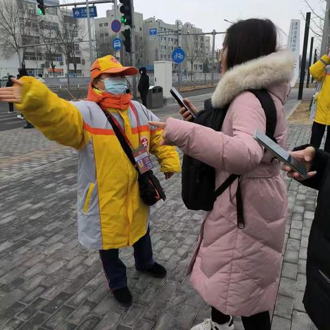 真情迎送乘客，奉献一片爱心（备用）