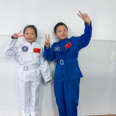 校园运动会：满天星2306班的活力与欢乐的盛会