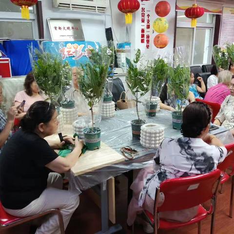农影社区开展垂丝茉莉养殖学习活动，居民共赴“芬芳之约”