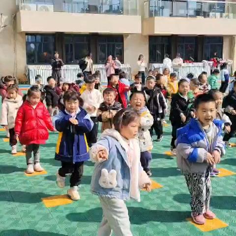 《春暖花开 奔你而来》小一班3月结题美篇