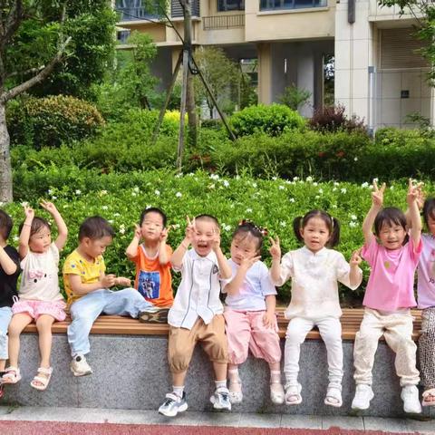 小一班五月结题美篇