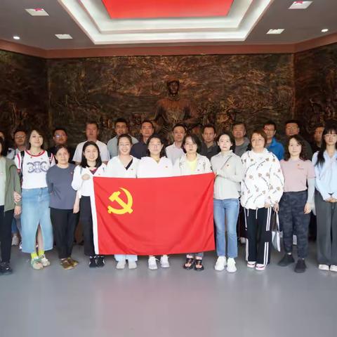 万物苏萌山水醒，地暖春郊已遍青 | 华贸支行开展春游活动