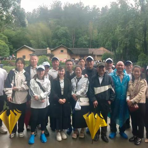 追寻伟人足迹 传承红色基因～赣州市钢材行业商会党支部赴韶山开展井冈红.红色走读理想信念教育活动