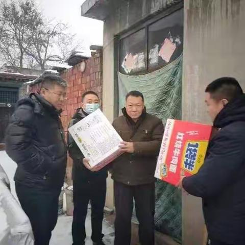 走访送温暖  慰问暖人心