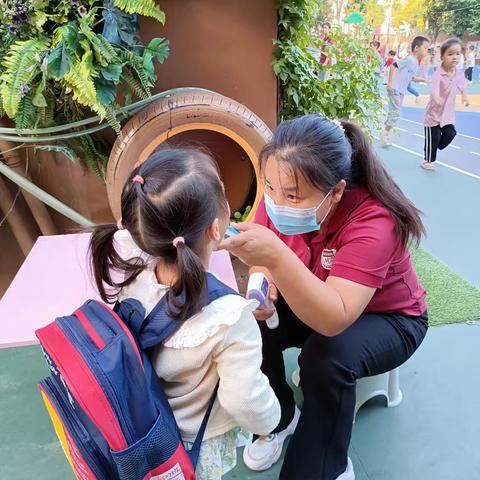 小班幼儿在园一日生活流程