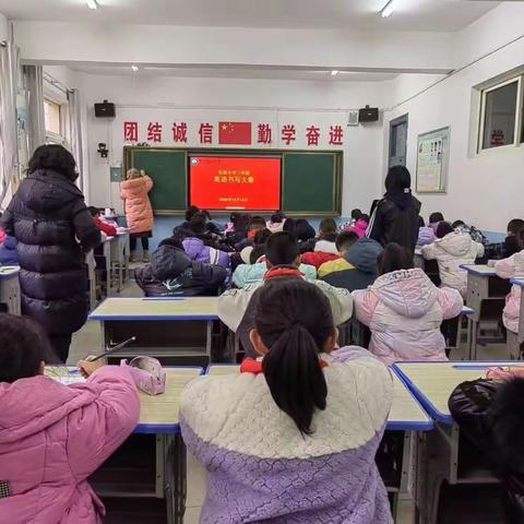 “快乐书写，展我风采” ——华亭市实验小学三年级英语书写大赛