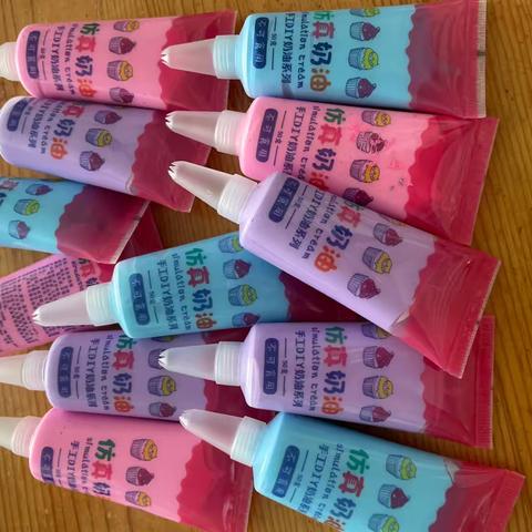 小金豆幼儿园大二班周末大放送——手工发夹 ‍