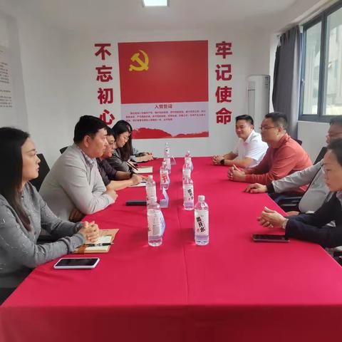 携手共进，共话环卫新篇——海南省住建厅驻七坊镇干部党委副书记罗正涛率七坊镇商会会长李胜强、副会长马明芳、陆纪成与省环卫协会座谈！