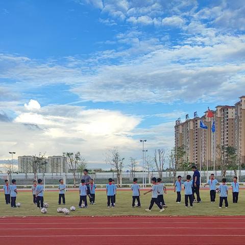 萌发·兴趣——琼台师范学院华迈实验中学附属小学实习小队实习活动第三周