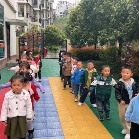 蔡家河教育幼儿园中二班第六周总结