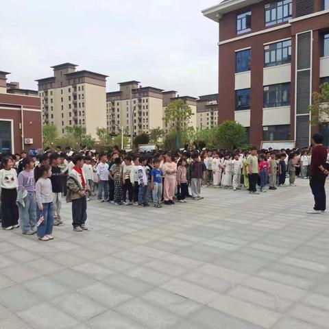 跳动童年，"绳"彩飞扬——西华县人和路小学跳绳比赛活动