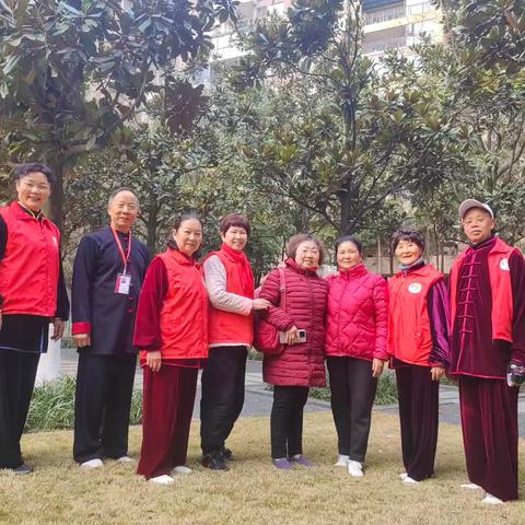 心中有爱，行中有善。