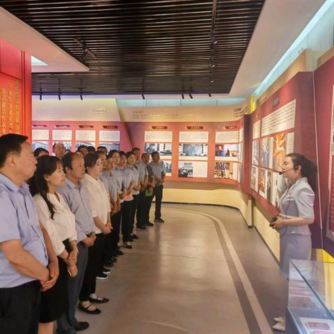 深入党建学习 实践红色物业 坚定理想信念