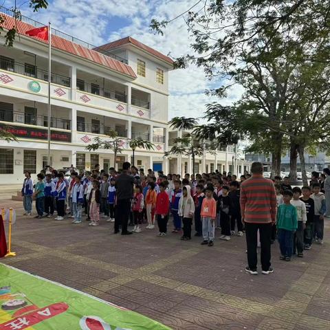 文明交通 携手共进——桐海小学交通安全宣传