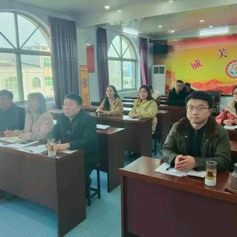 课堂练兵提素养 交流汇报促管理