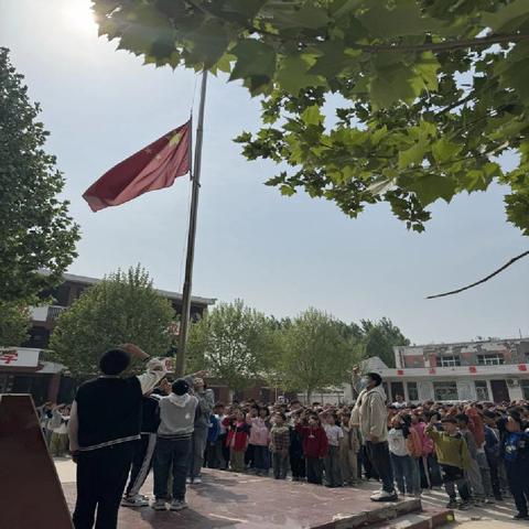 红领巾爱劳动 争做劳动小标兵——郑州航空港区大营小学五一劳动周活动