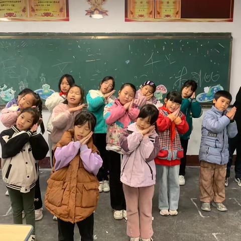 溪口镇中心小学音乐兴趣班——乐动人生，美音飘扬