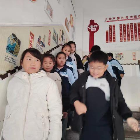 安全“童”行，防踩踏我能行！