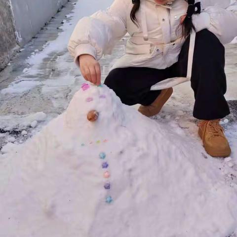 冬天来了，不只是寒风刺骨的雪天，还有快乐的开心的雪天