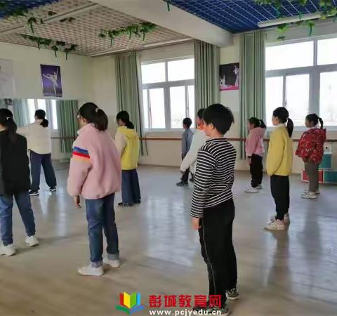 快乐做操，活力飞扬——鹿台小学拉拉操活动