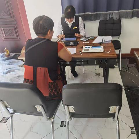 怀柔支行开展农村普惠金融服务点金融宣教活动