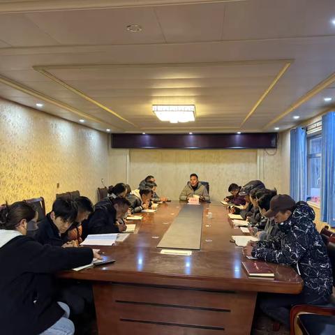 阿日扎镇传达学习中国共产党石渠县第十三届纪律检查委员会第五次全体会议精神