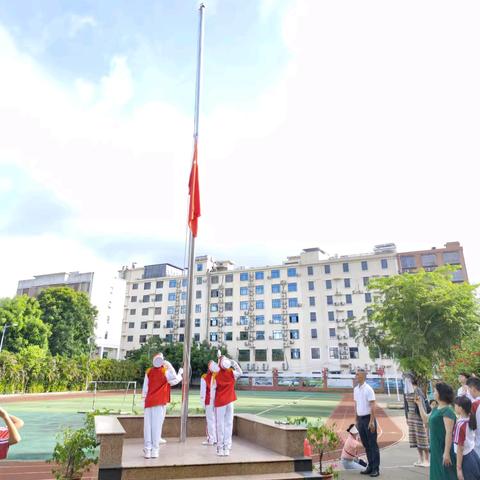 诵中华经典，争做新时代好少年 ——万宁市后朗小学第17周升旗仪式