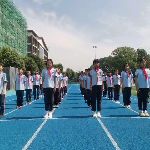 爱我山河——龙川学校小学部第十二周升旗仪式