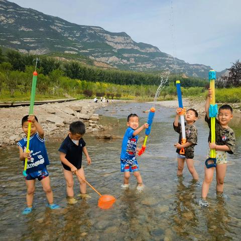 一幼家委会｜“清凉夏日，欢乐戏水”樱桃班社会活动