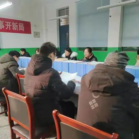 桃园小学举办中队辅导员培训会