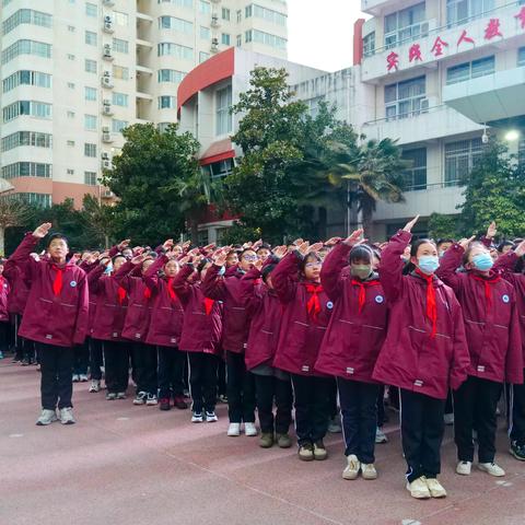 让幸福多一种可能﻿—西安市育才中学举行第十七周升旗仪式